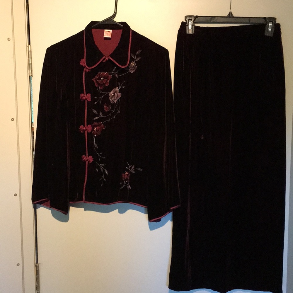 Velvet suit from China